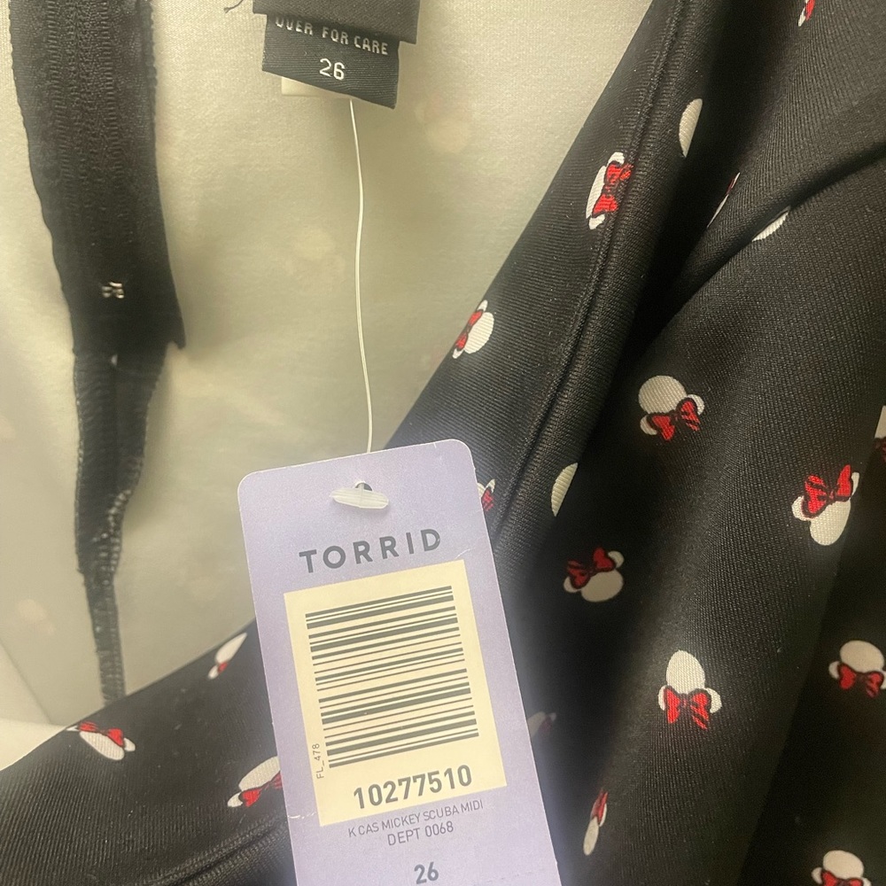 NWT Disney Torrid Pencil Skirt 26